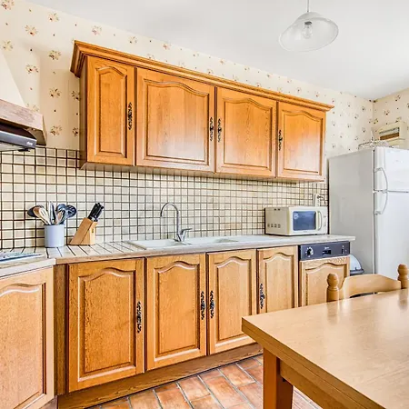 Maison Place De L'eglise Nyaraló *