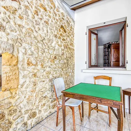 Maison Place De L'eglise Nyaraló