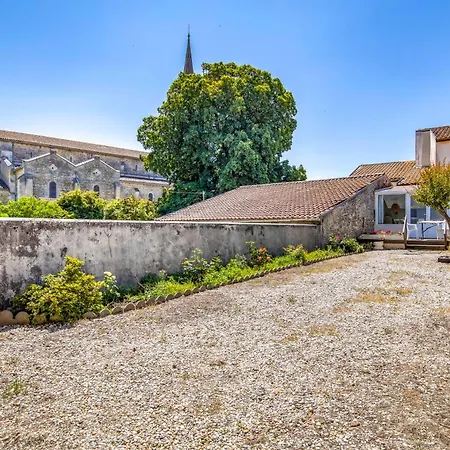 Сasa de vacaciones Maison Place De L'eglise Vendays-Montalivet