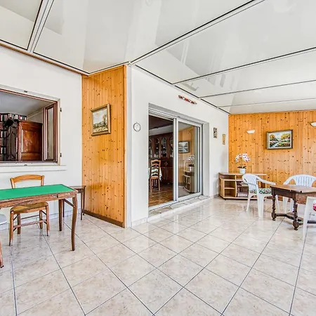 Maison Place De L'eglise Holiday home *